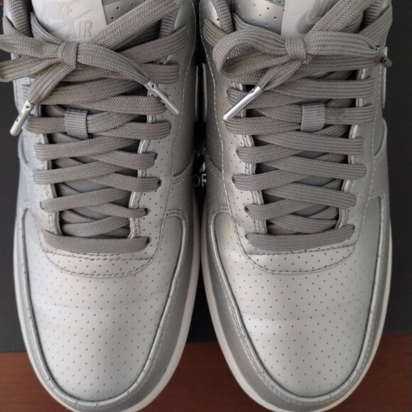 Nike - Air Force 1 Low ‘07 LV8 - Metallic Silver - Size 10 - Picture 8 of 12